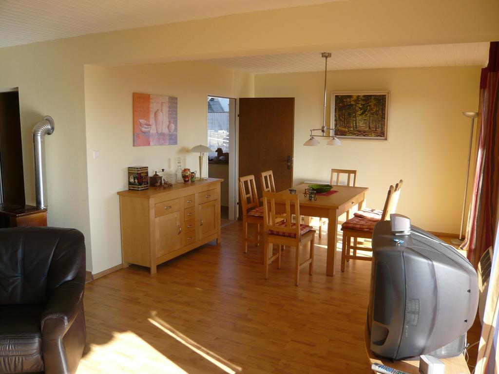 Appartementhaus Karawankenpromenade Velden am Worthersee Ruang foto