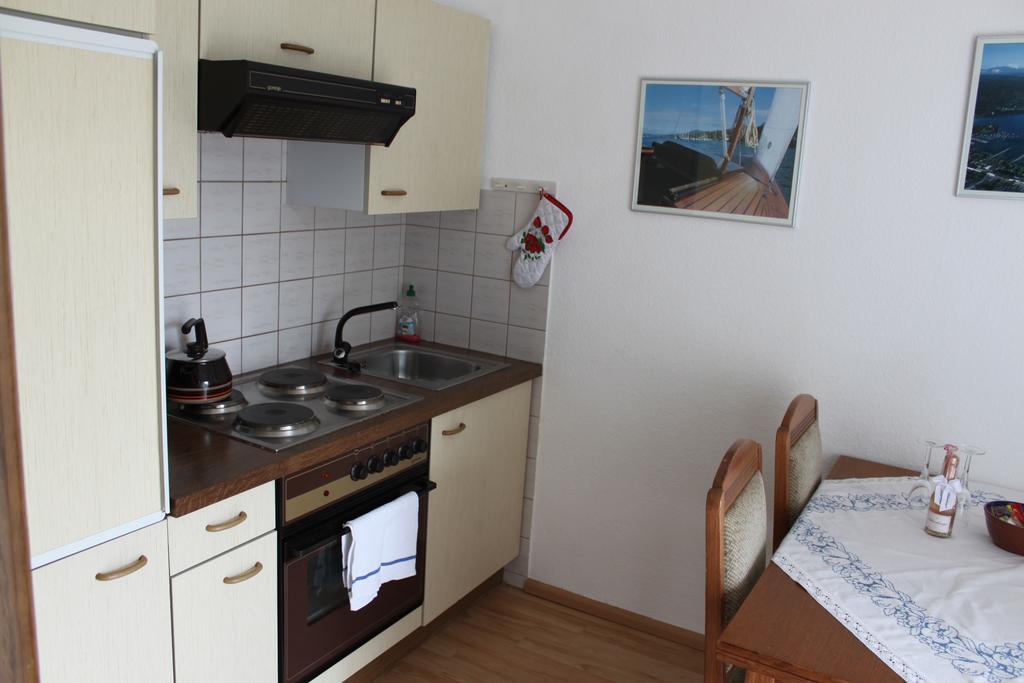 Appartementhaus Karawankenpromenade Velden am Worthersee Bagian luar foto
