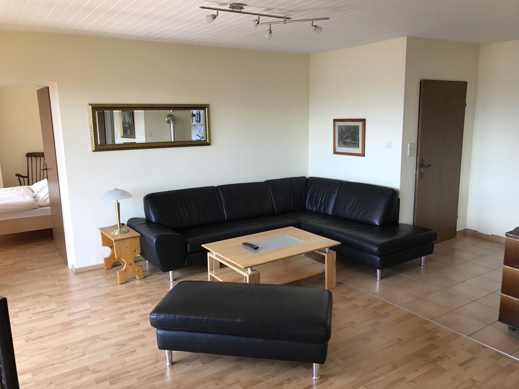 Appartementhaus Karawankenpromenade Velden am Worthersee Bagian luar foto